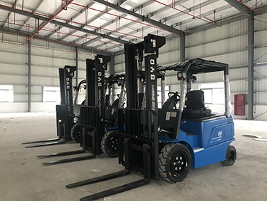 感謝蔡總的大力支持，再次購買3+1臺比亞迪叉車，祝：生意興隆！